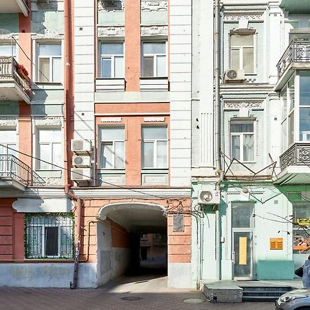 S12-58 MODERN APARTHOTEL WITH TWO 2BEDROOMS IN CENTRAL KIEV - BESSARABSKA SQUERE - GULLIVER MALL - OLYMPIC STADIUM - PALACE OF SPORTS - Saksahanskoho St, 12Б Bagian luar foto