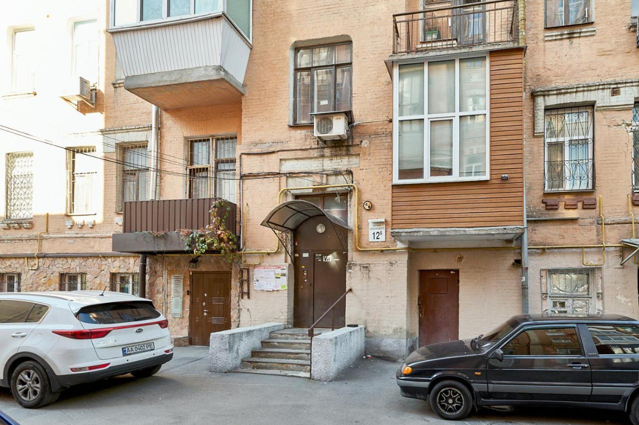 S12-58 MODERN APARTHOTEL WITH TWO 2BEDROOMS IN CENTRAL KIEV - BESSARABSKA SQUERE - GULLIVER MALL - OLYMPIC STADIUM - PALACE OF SPORTS - Saksahanskoho St, 12Б Bagian luar foto
