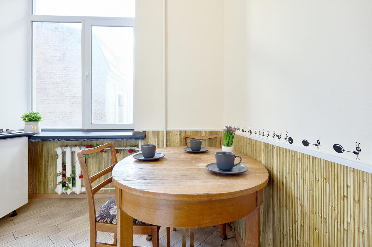 S12-58 MODERN APARTHOTEL WITH TWO 2BEDROOMS IN CENTRAL KIEV - BESSARABSKA SQUERE - GULLIVER MALL - OLYMPIC STADIUM - PALACE OF SPORTS - Saksahanskoho St, 12Б Bagian luar foto