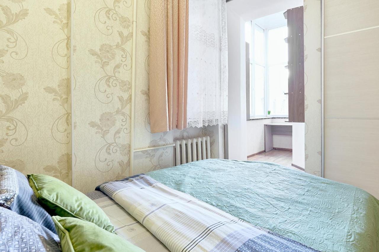 S12-58 MODERN APARTHOTEL WITH TWO 2BEDROOMS IN CENTRAL KIEV - BESSARABSKA SQUERE - GULLIVER MALL - OLYMPIC STADIUM - PALACE OF SPORTS - Saksahanskoho St, 12Б Bagian luar foto