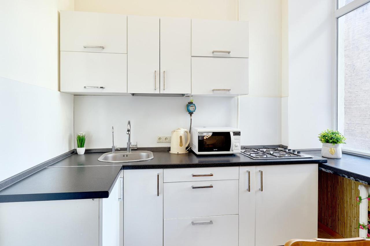 S12-58 MODERN APARTHOTEL WITH TWO 2BEDROOMS IN CENTRAL KIEV - BESSARABSKA SQUERE - GULLIVER MALL - OLYMPIC STADIUM - PALACE OF SPORTS - Saksahanskoho St, 12Б Bagian luar foto