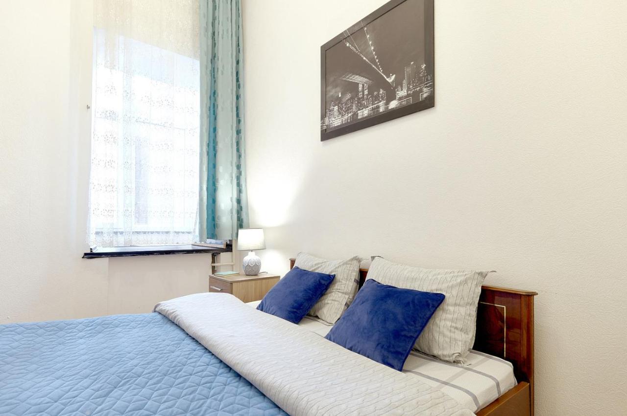 S12-58 MODERN APARTHOTEL WITH TWO 2BEDROOMS IN CENTRAL KIEV - BESSARABSKA SQUERE - GULLIVER MALL - OLYMPIC STADIUM - PALACE OF SPORTS - Saksahanskoho St, 12Б Bagian luar foto